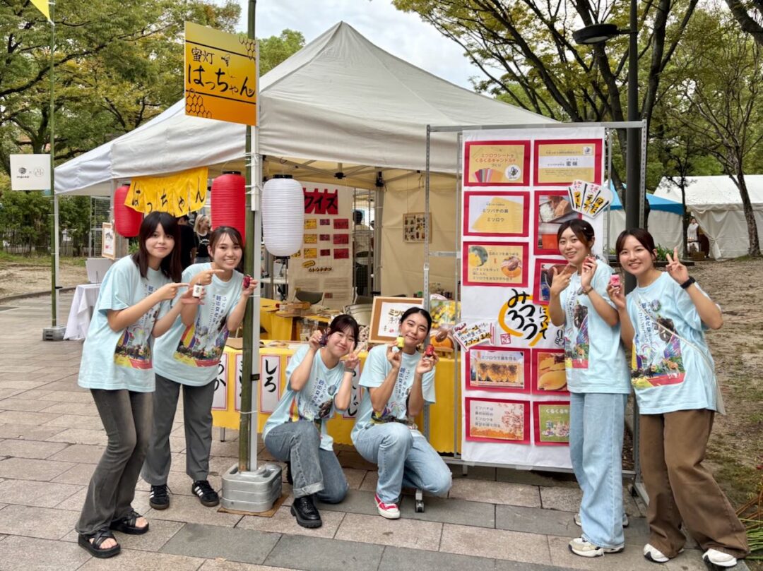 ミツロウキャンドルワークショップブースのみなさん